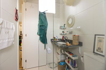 Apartamento para alugar com 69m², 2 quartos e 1 vaga Apartamento para alugar com 69m², 2 quartos e 1 vagaSuíte - Banheiro