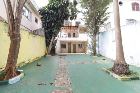 Casa à venda com 176m², 3 quartos e 3 vagas Casa à venda com 176m², 3 quartos e 3 vagasQuintal