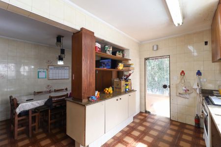 Casa à venda com 176m², 3 quartos e 3 vagas Casa à venda com 176m², 3 quartos e 3 vagasCozinha