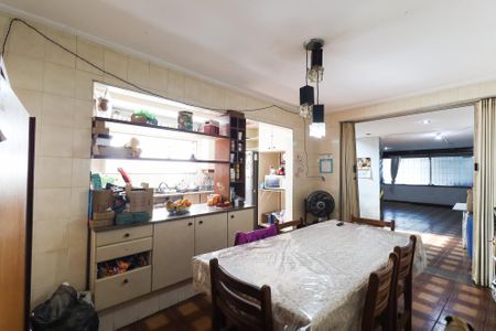 Casa à venda com 176m², 3 quartos e 3 vagas Casa à venda com 176m², 3 quartos e 3 vagasCozinha