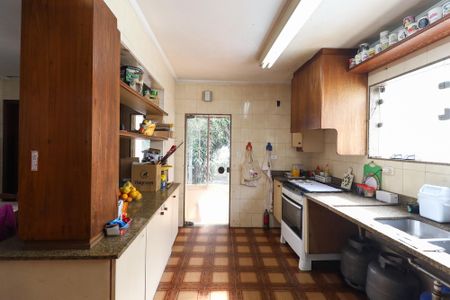 Casa à venda com 176m², 3 quartos e 3 vagas Casa à venda com 176m², 3 quartos e 3 vagasCozinha