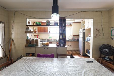 Casa à venda com 176m², 3 quartos e 3 vagas Casa à venda com 176m², 3 quartos e 3 vagasCozinha