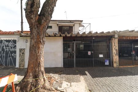 Casa à venda com 176m², 3 quartos e 3 vagas Casa à venda com 176m², 3 quartos e 3 vagasFachada