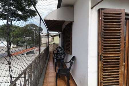 Casa à venda com 176m², 3 quartos e 3 vagas Casa à venda com 176m², 3 quartos e 3 vagasVaranda da Suíte
