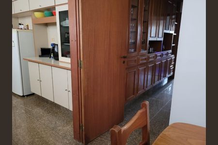 Apartamento à venda com 300m², 4 quartos e 4 vagas Apartamento à venda com 300m², 4 quartos e 4 vagasFoto 27