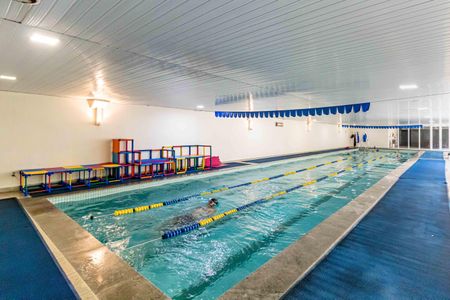 Apartamento à venda com 380m², 5 quartos e 3 vagasÁrea comum - Piscina coberta