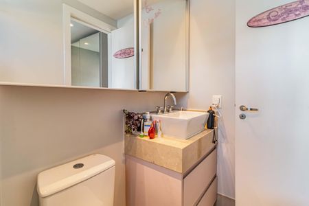 Apartamento à venda com 380m², 5 quartos e 3 vagasSuite 02 - Banheiro