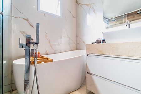 Apartamento à venda com 380m², 5 quartos e 3 vagasSuite 01 - Banheiro