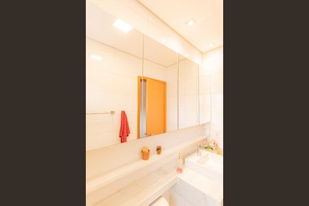 Apartamento à venda com 82m², 3 quartos e 2 vagasBanheiro da Suíte