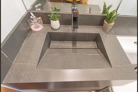 Apartamento à venda com 82m², 3 quartos e 2 vagasBanheiro