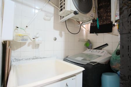 Apartamento à venda com 56m², 2 quartos e 1 vagaCozinha e Área de Serviço