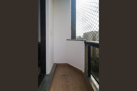Apartamento à venda com 177m², 3 quartos e 3 vagas Apartamento à venda com 177m², 3 quartos e 3 vagasSuíte 1