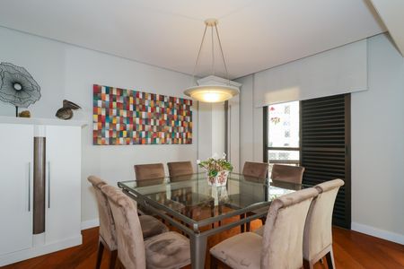 Apartamento à venda com 177m², 3 quartos e 3 vagas Apartamento à venda com 177m², 3 quartos e 3 vagasSala