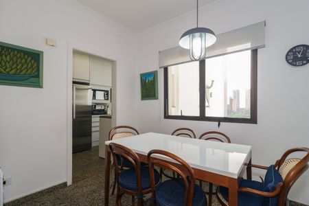 Apartamento à venda com 177m², 3 quartos e 3 vagas Apartamento à venda com 177m², 3 quartos e 3 vagasCopa