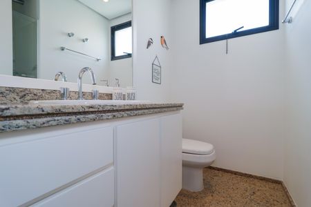 Apartamento à venda com 177m², 3 quartos e 3 vagas Apartamento à venda com 177m², 3 quartos e 3 vagasBanheiro da Suíte 2