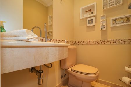 Apartamento à venda com 177m², 3 quartos e 3 vagas Apartamento à venda com 177m², 3 quartos e 3 vagasLavabo