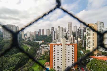 Apartamento à venda com 177m², 3 quartos e 3 vagas Apartamento à venda com 177m², 3 quartos e 3 vagasVista da Suíte 1