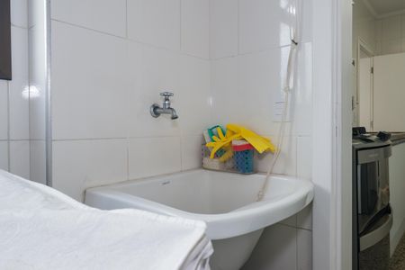 Apartamento à venda com 177m², 3 quartos e 3 vagas Apartamento à venda com 177m², 3 quartos e 3 vagasÁrea de Serviço