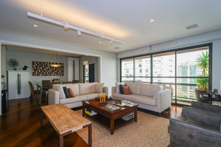 Apartamento à venda com 177m², 3 quartos e 3 vagas Apartamento à venda com 177m², 3 quartos e 3 vagasSala