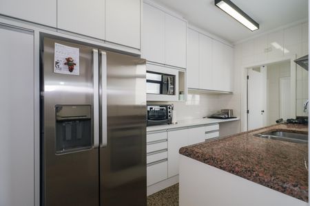 Apartamento à venda com 177m², 3 quartos e 3 vagas Apartamento à venda com 177m², 3 quartos e 3 vagasCozinha