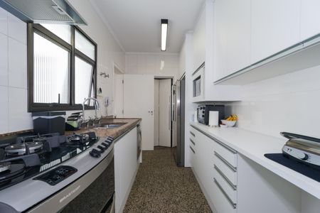 Apartamento à venda com 177m², 3 quartos e 3 vagas Apartamento à venda com 177m², 3 quartos e 3 vagasCozinha