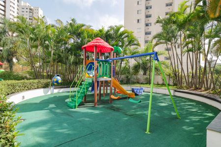 Apartamento à venda com 177m², 3 quartos e 3 vagas Apartamento à venda com 177m², 3 quartos e 3 vagasÁrea comum - Playground
