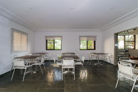 Apartamento à venda com 177m², 3 quartos e 3 vagas Apartamento à venda com 177m², 3 quartos e 3 vagasÁrea comum - Salão de festas