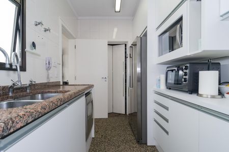 Apartamento à venda com 177m², 3 quartos e 3 vagas Apartamento à venda com 177m², 3 quartos e 3 vagasCozinha
