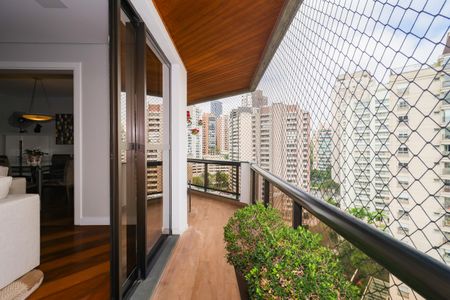 Apartamento à venda com 177m², 3 quartos e 3 vagas Apartamento à venda com 177m², 3 quartos e 3 vagasVaranda da Sala