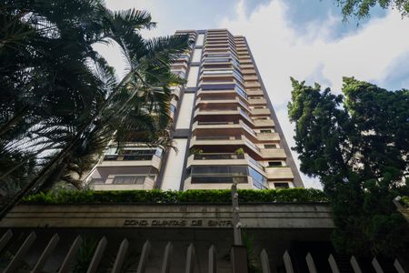 Apartamento à venda com 177m², 3 quartos e 3 vagas Apartamento à venda com 177m², 3 quartos e 3 vagasFachada