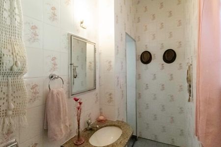 Casa à venda com 126m², 3 quartos e 3 vagasBanheiro da suíte