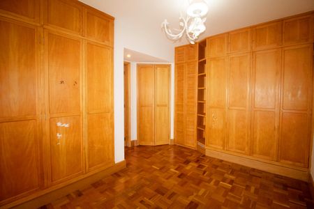 Apartamento à venda com 144m², 2 quartos e 2 vagas Apartamento à venda com 144m², 2 quartos e 2 vagasQuarto 2