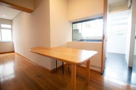 Apartamento à venda com 144m², 2 quartos e 2 vagas Apartamento à venda com 144m², 2 quartos e 2 vagasCopa