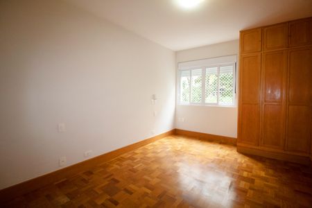 Apartamento à venda com 144m², 2 quartos e 2 vagas Apartamento à venda com 144m², 2 quartos e 2 vagasQuarto