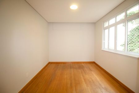 Apartamento à venda com 144m², 2 quartos e 2 vagas Apartamento à venda com 144m², 2 quartos e 2 vagasSala