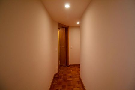 Apartamento à venda com 144m², 2 quartos e 2 vagas Apartamento à venda com 144m², 2 quartos e 2 vagasCorredor