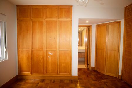 Apartamento à venda com 144m², 2 quartos e 2 vagas Apartamento à venda com 144m², 2 quartos e 2 vagasQuarto 2