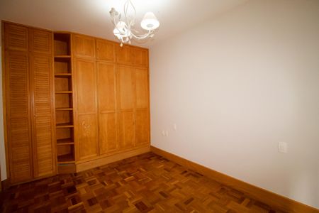 Apartamento à venda com 144m², 2 quartos e 2 vagas Apartamento à venda com 144m², 2 quartos e 2 vagasQuarto 2