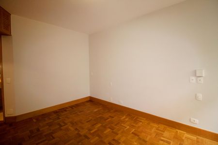 Apartamento à venda com 144m², 2 quartos e 2 vagas Apartamento à venda com 144m², 2 quartos e 2 vagasQuarto