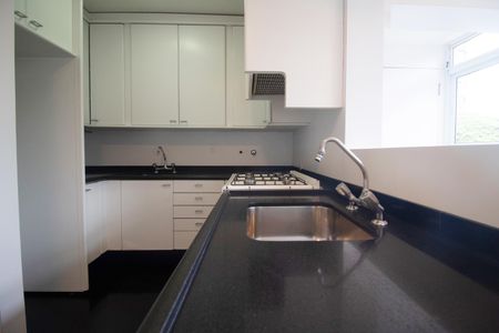 Apartamento à venda com 144m², 2 quartos e 2 vagas Apartamento à venda com 144m², 2 quartos e 2 vagasCozinha