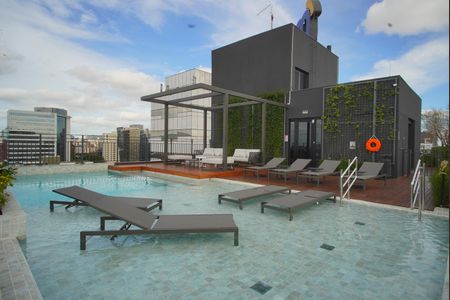 Studio à venda com 25m², 1 quarto e sem vaga Studio à venda com 25m², 1 quarto e sem vagaÁrea comum - Piscina