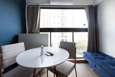 Apartamento à venda com 25m², 1 quarto e sem vaga Apartamento à venda com 25m², 1 quarto e sem vagaSala/Quarto