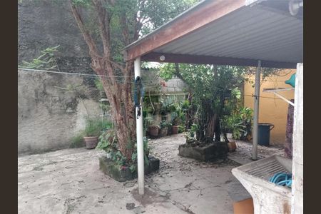 Casa à venda com 300m², 2 quartos e 1 vaga
