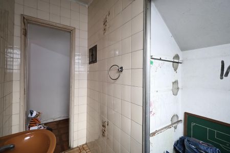 Casa à venda com 176m², 3 quartos e 3 vagasBanheiro 2