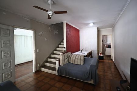 Casa à venda com 176m², 3 quartos e 3 vagasSala