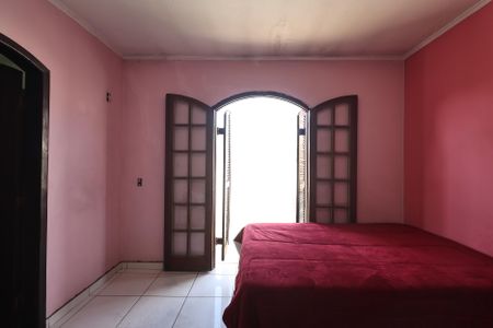 Casa à venda com 176m², 3 quartos e 3 vagasSuite