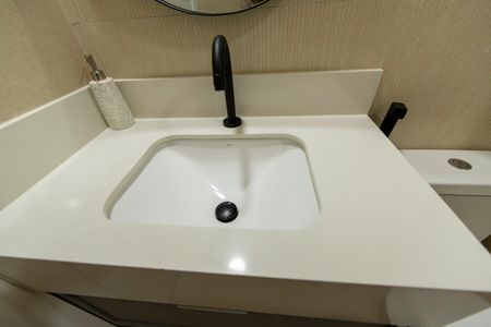 Apartamento à venda com 70m², 2 quartos e 2 vagas Apartamento à venda com 70m², 2 quartos e 2 vagasBanheiro 2