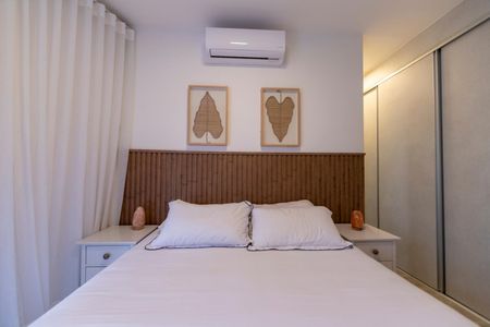 Apartamento à venda com 70m², 2 quartos e 2 vagas Apartamento à venda com 70m², 2 quartos e 2 vagasQuarto