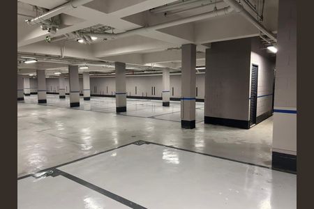 Apartamento à venda com 201m², 4 quartos e 3 vagas Apartamento à venda com 201m², 4 quartos e 3 vagasGaragem