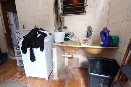 Casa à venda com 75m², 3 quartos e 1 vagaLavanderia